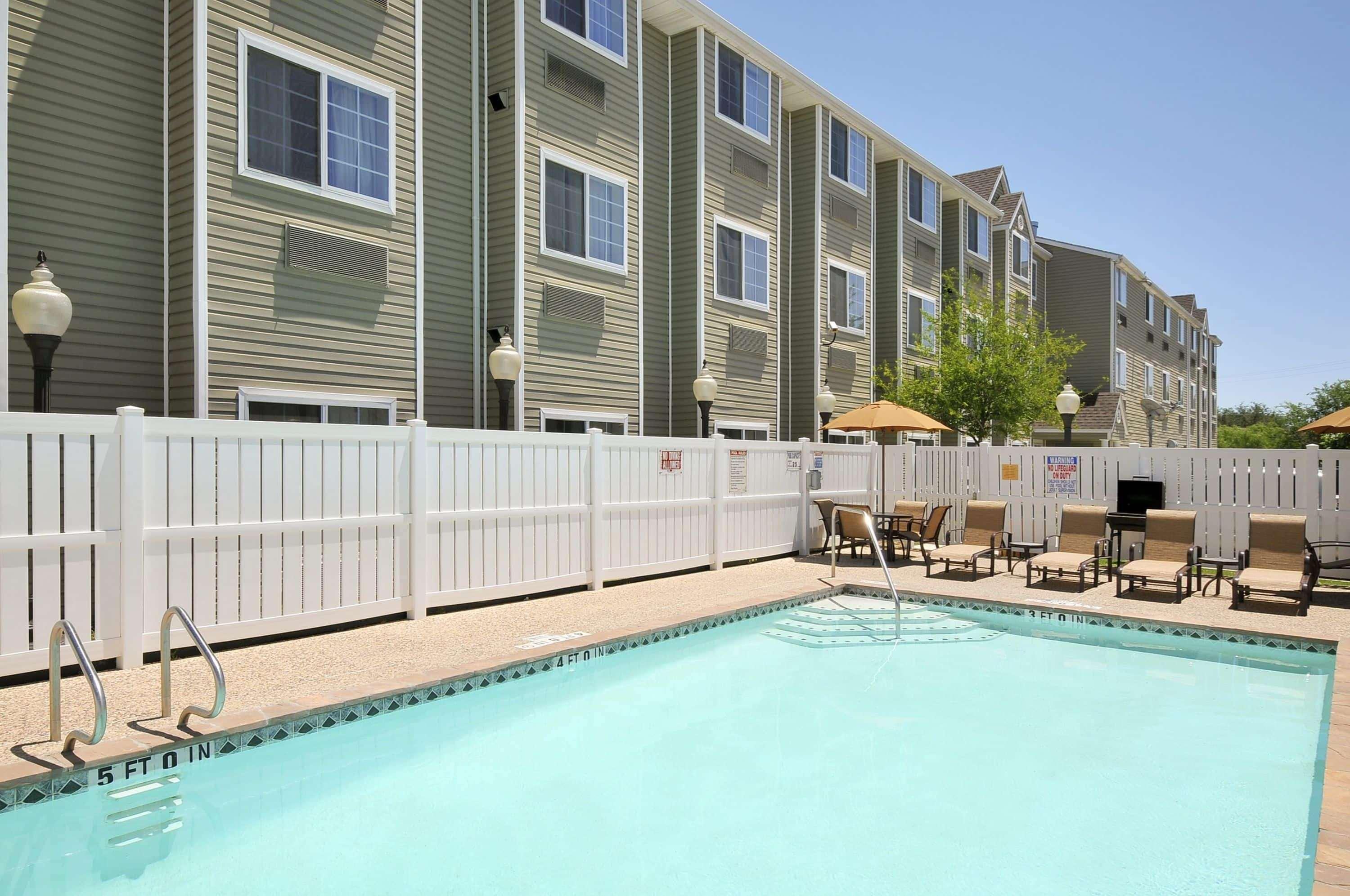 Super 8 By Wyndham San Antonio Airport North Hotel Eksteriør billede