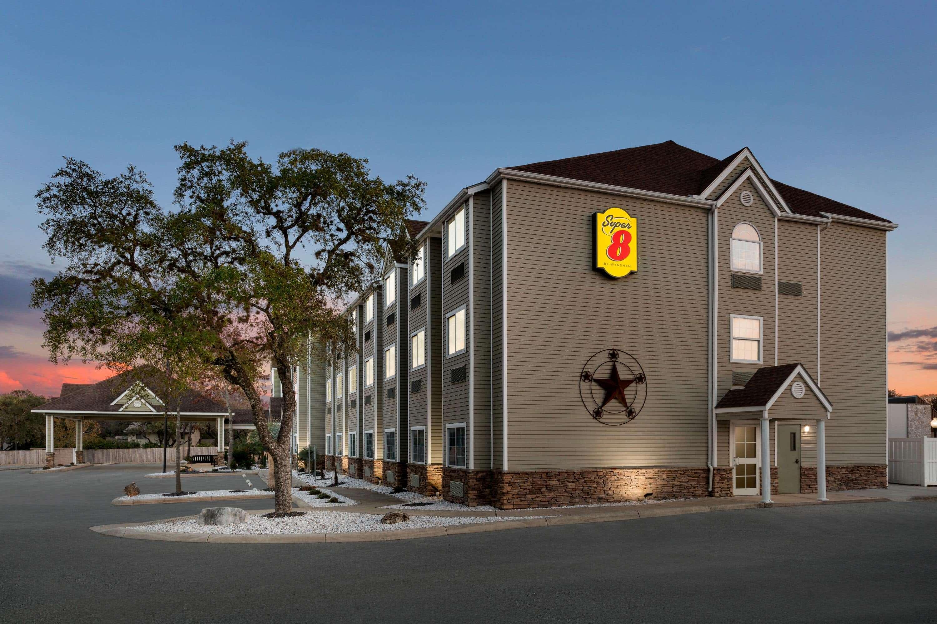 Super 8 By Wyndham San Antonio Airport North Hotel Eksteriør billede